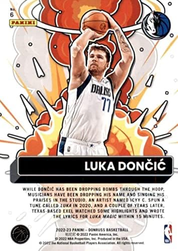 Luka Doncic 2022 2023 Donruss Bomb Squad Series Mint Insert Card 6, imaginando -o em sua camisa branca de Dallas